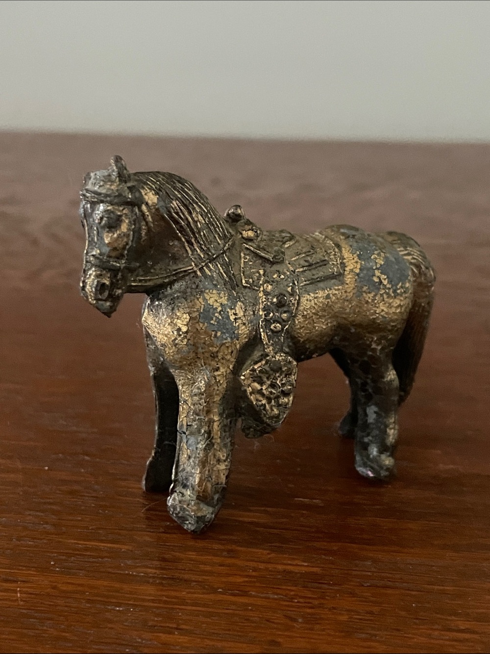 Vintage cast metal horse figurine mini